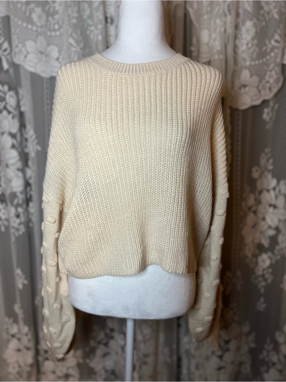 HYFVE Cream Bubble-Sleeve Crewneck Sweater Large